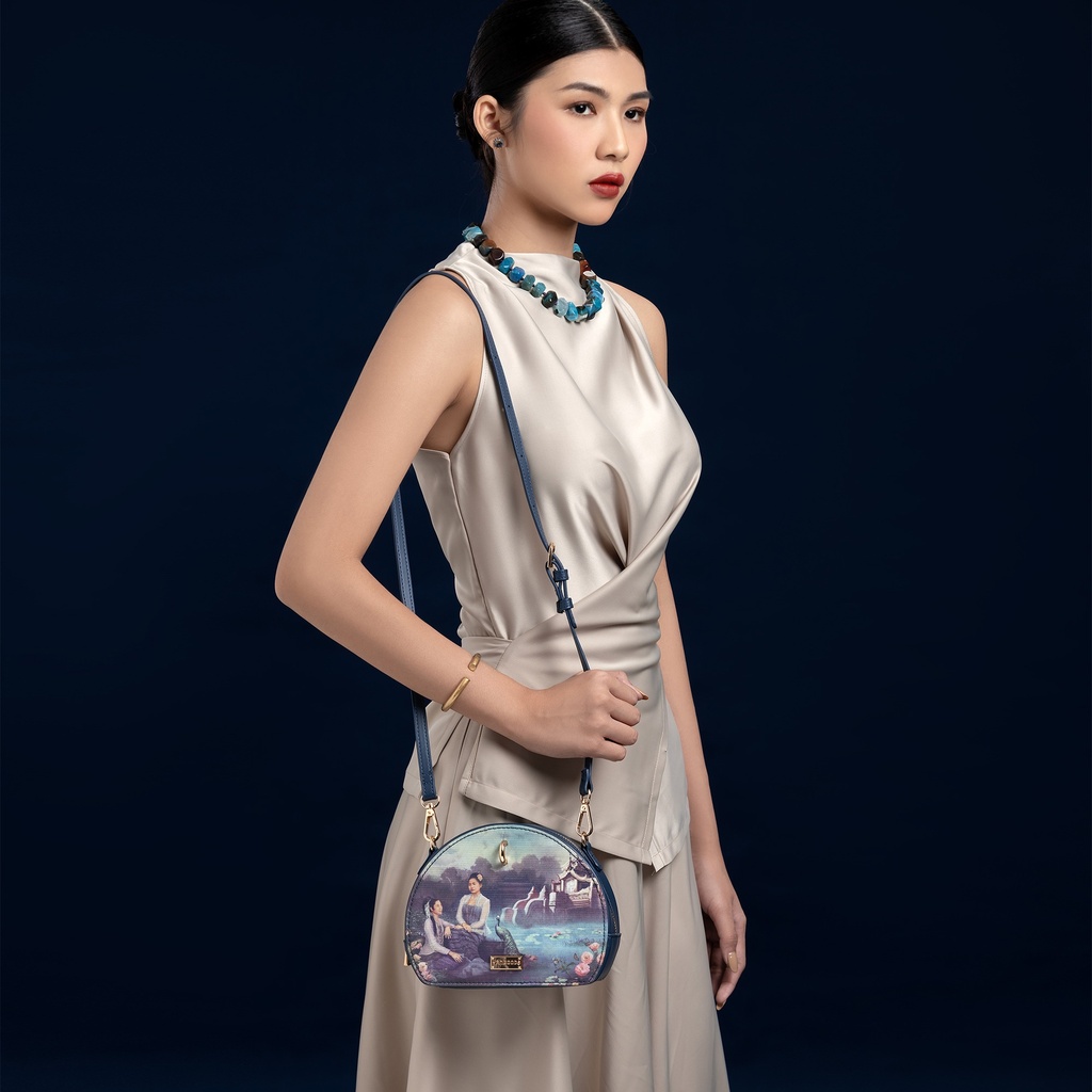 Yu Wadi Stone Blue Round Bag