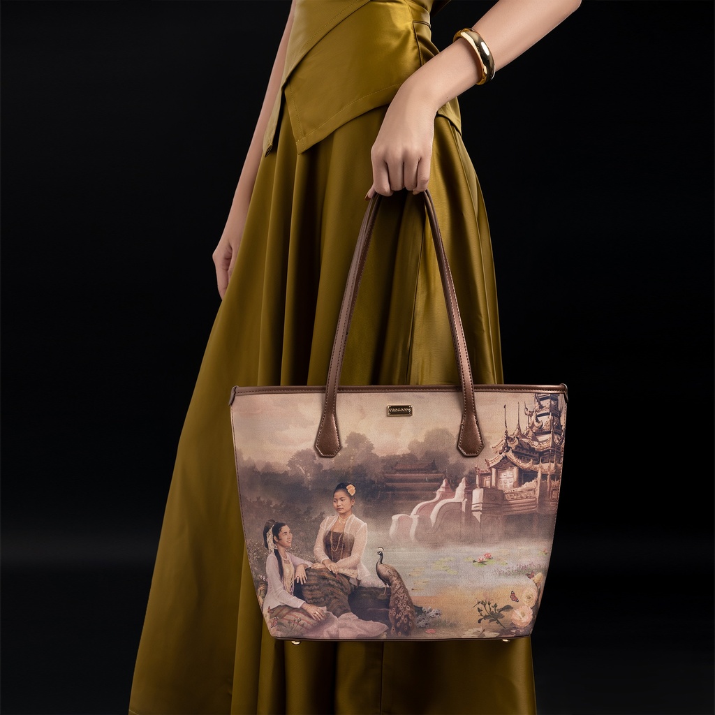 Yu Wadi Old Gold Shoulder Bag