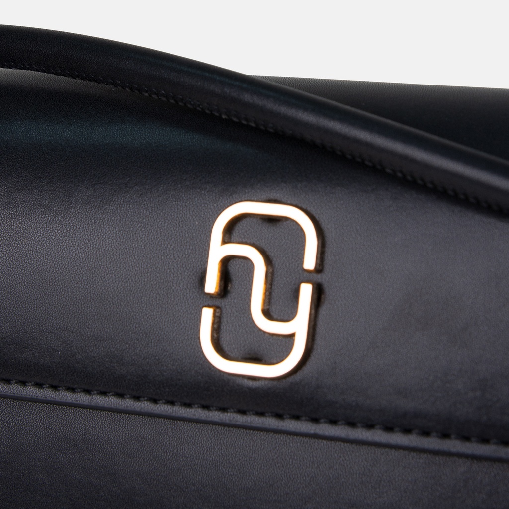 Dannari Black Sling Bag