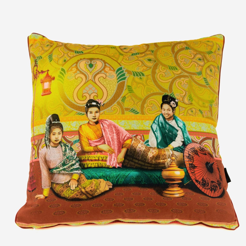 Pyo Madi Sunflower Cushion Cover
